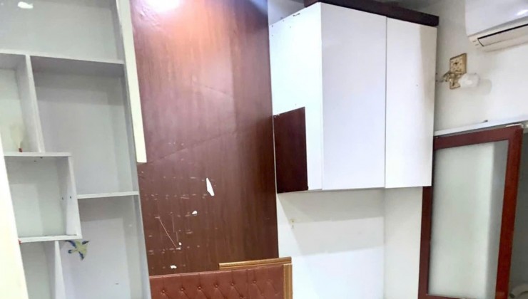 Tôi cần cho thuê nhà riêng nguyên căn ngõ 147 Tân Mai Ô Tô  10m,  30m ×4 Tầng 3 ngủ, 9 Triệu